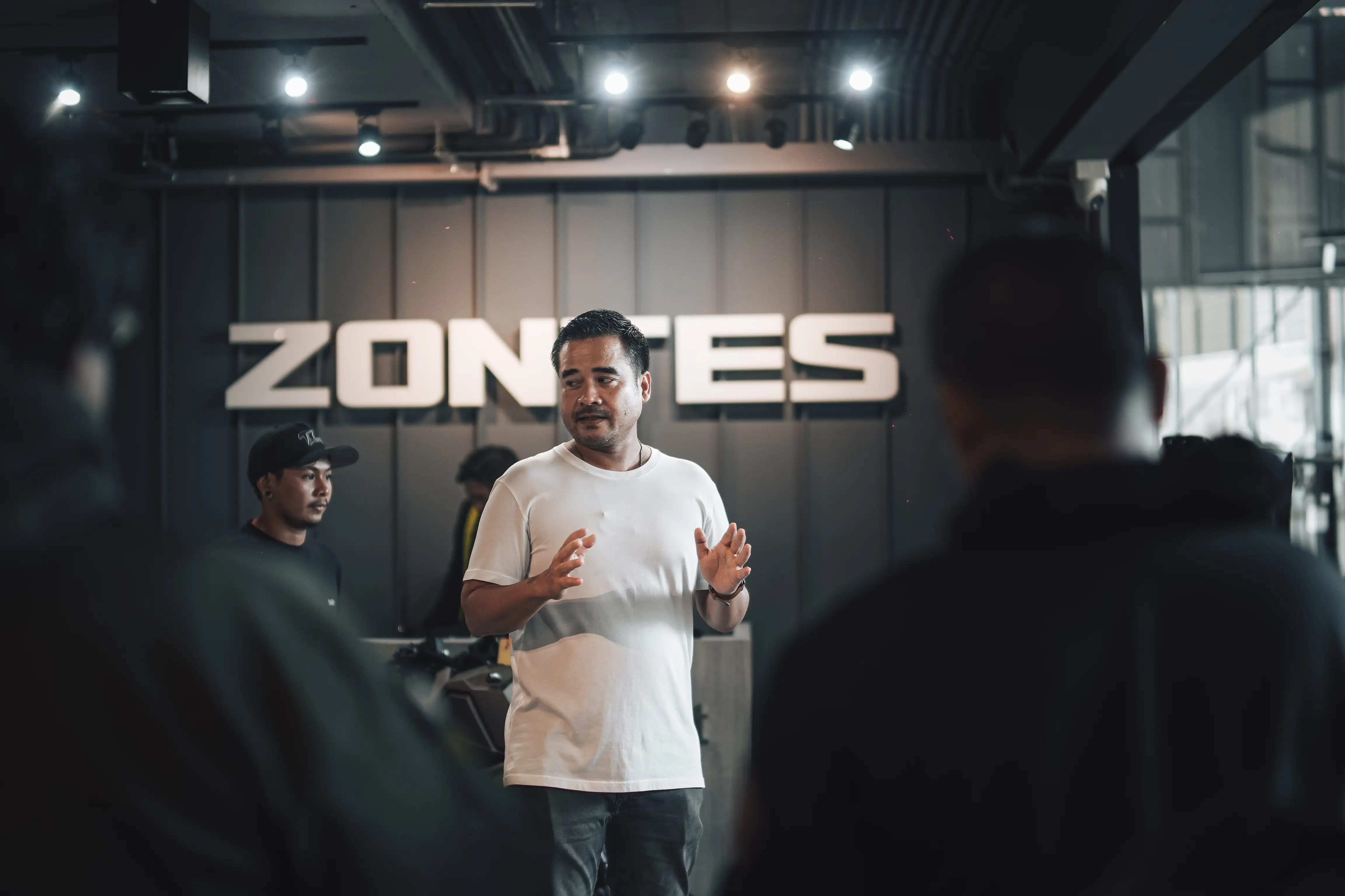 ZONTES Ride Beyond The Viewpoint