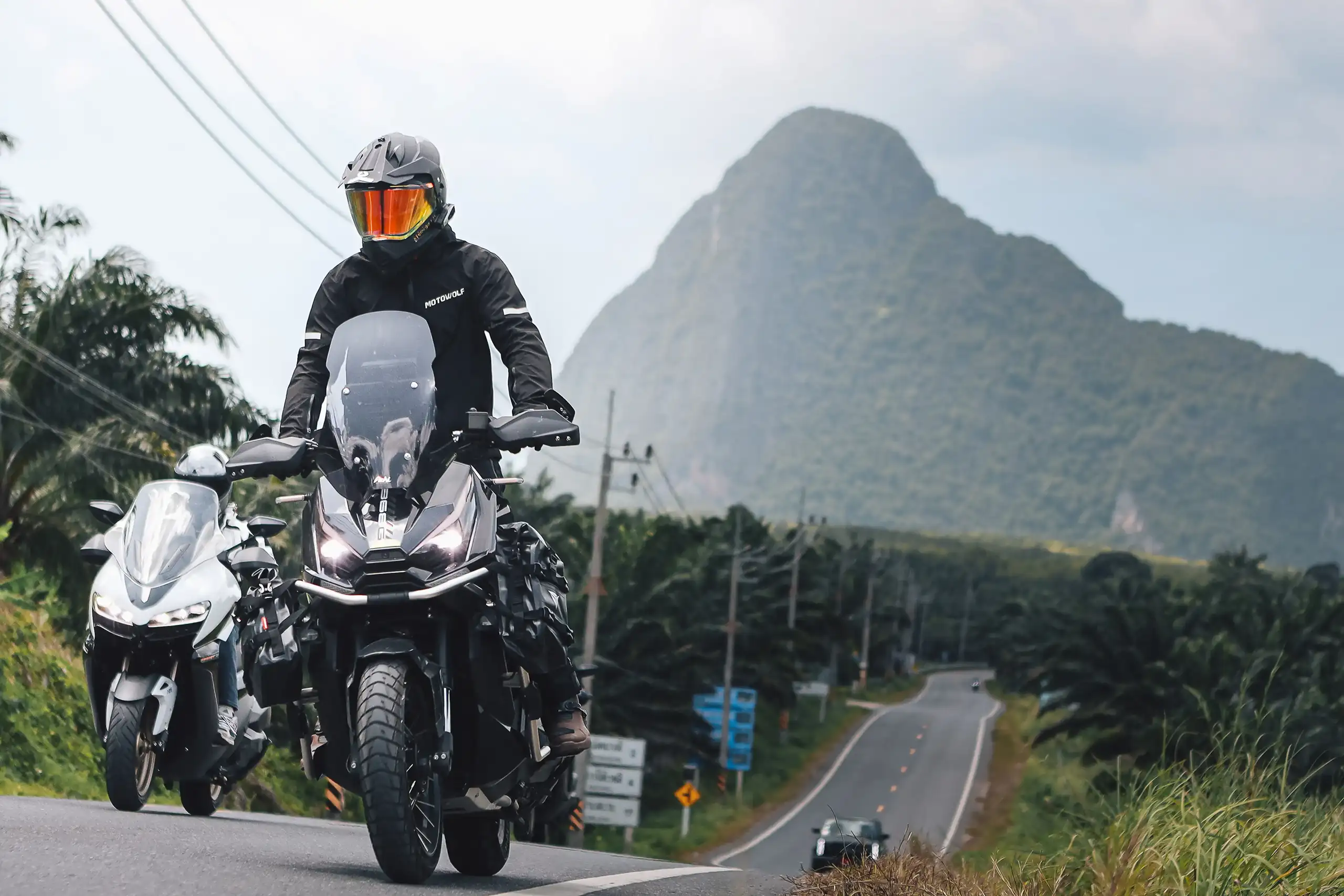 ZONTES Ride Beyond The Viewpoint