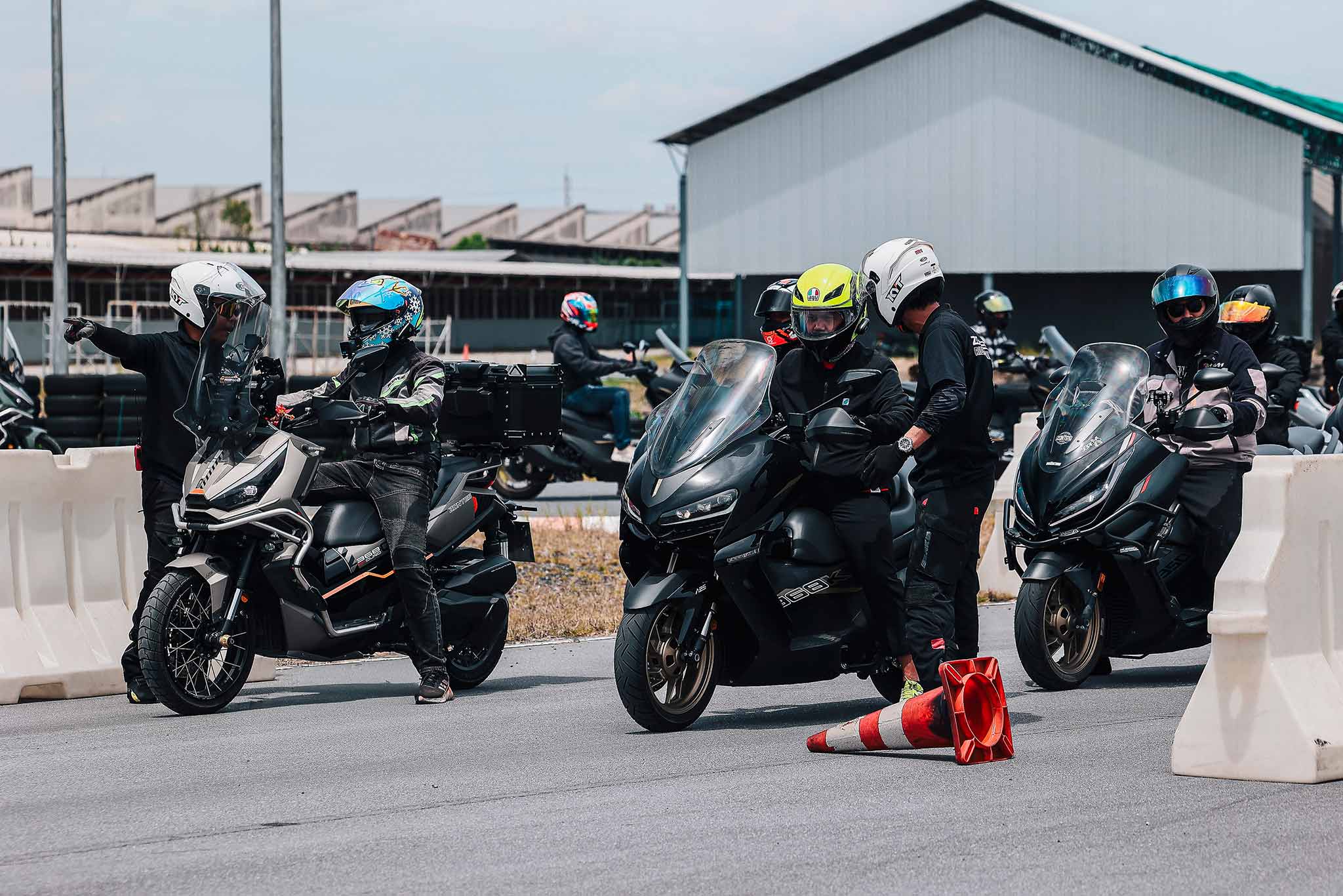 ZONTES RIDING SKILLS 9 
