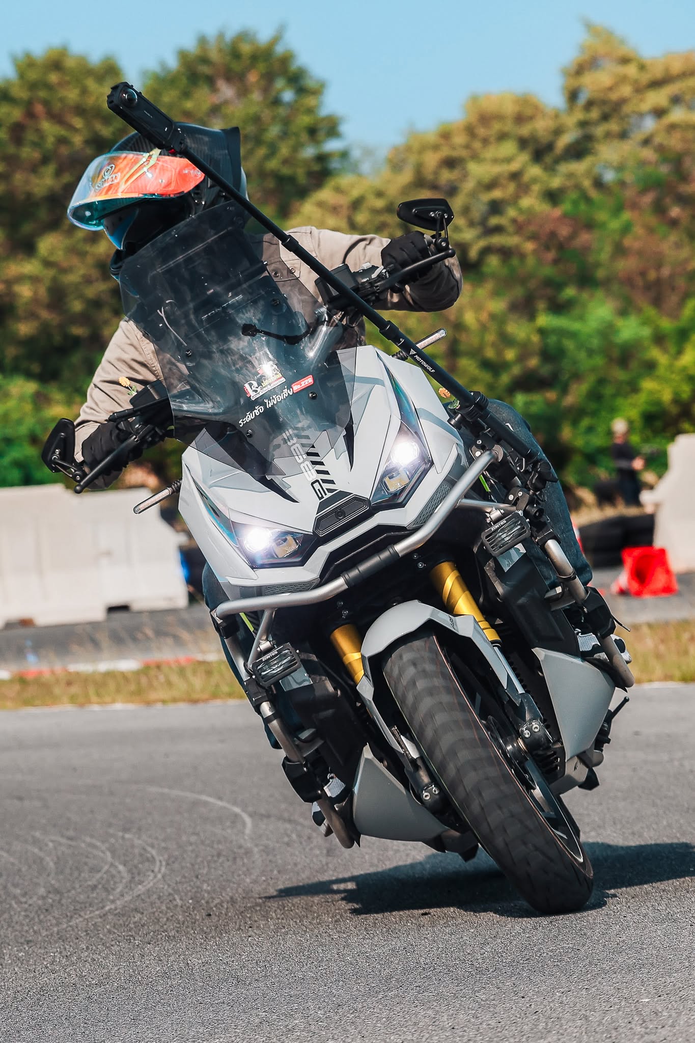 Zontes-Riding-Skills-12