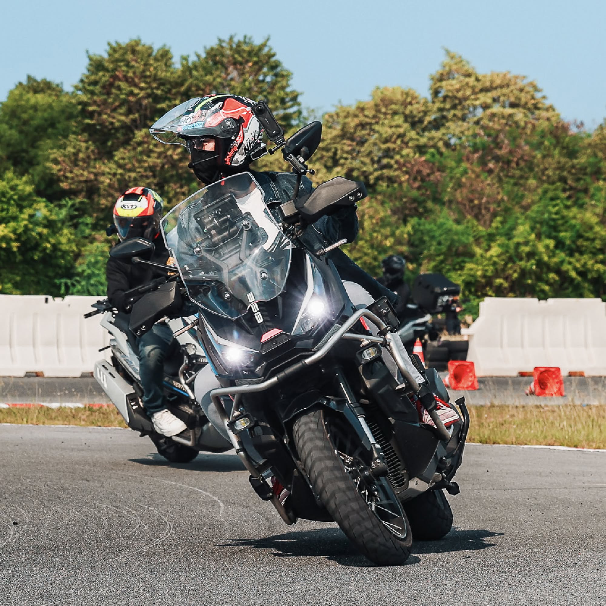 Zontes-Riding-Skills-12-04
