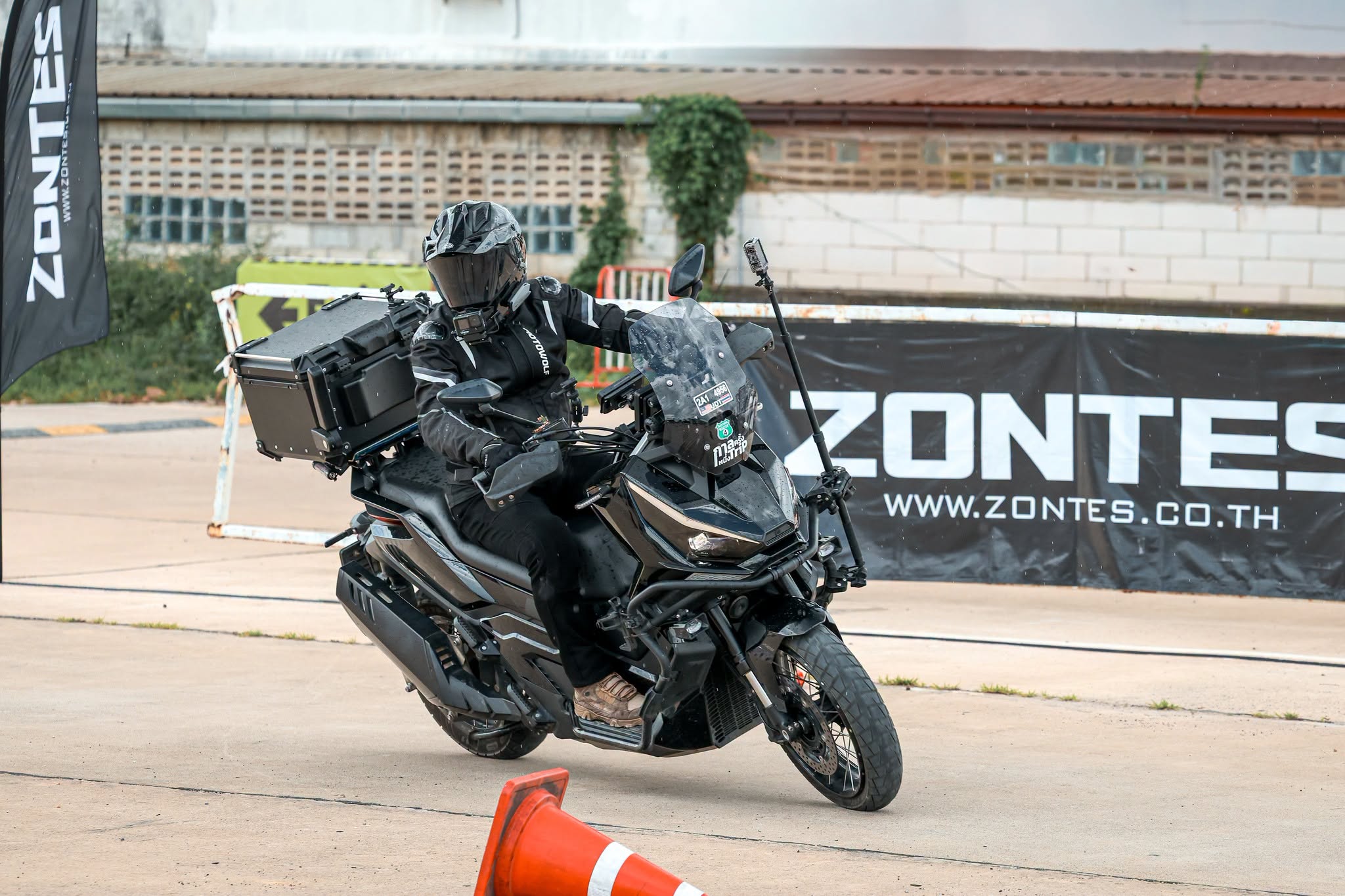 Zontes-Riding-Skills-17-034